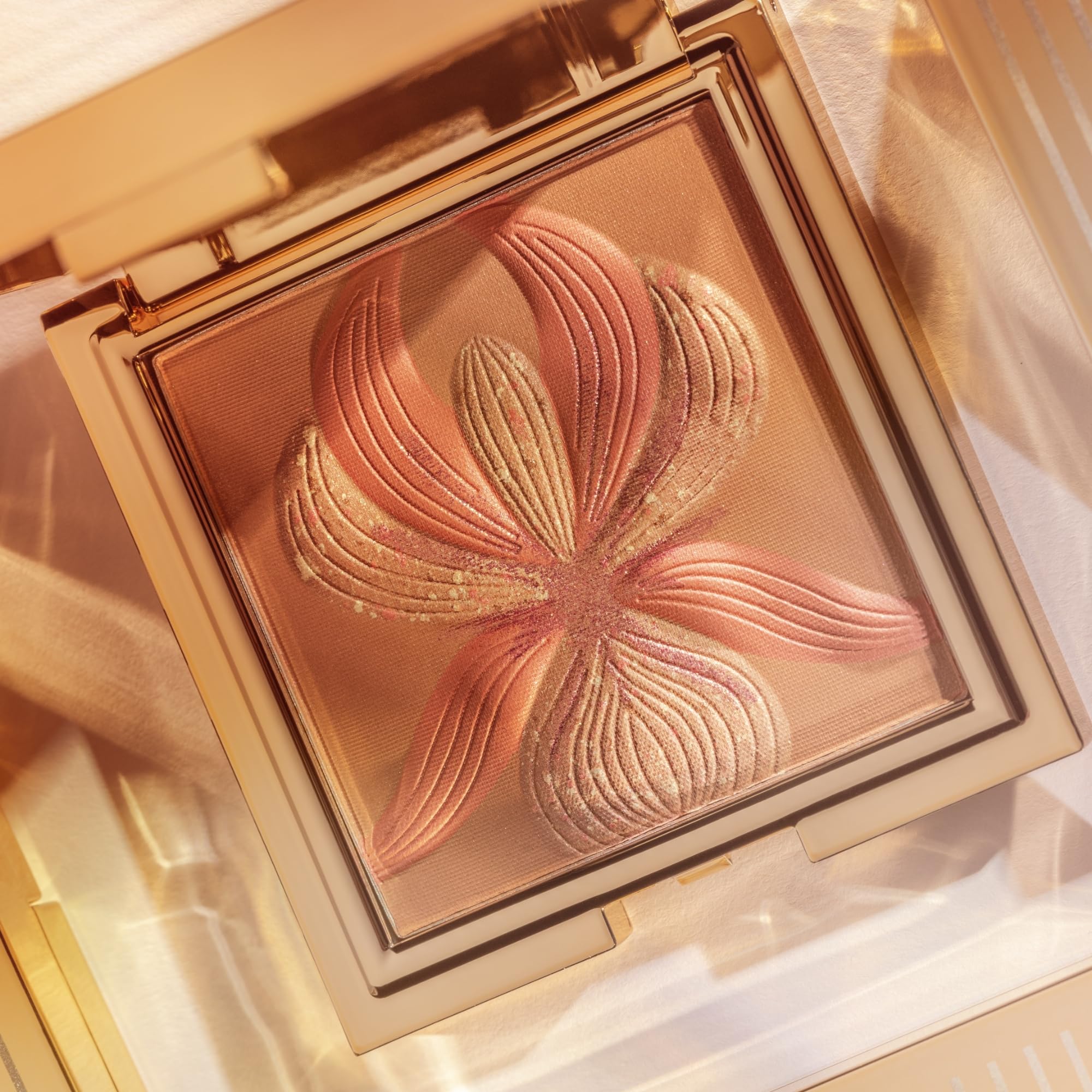 3-Shade Highlighter Blush Palette 1